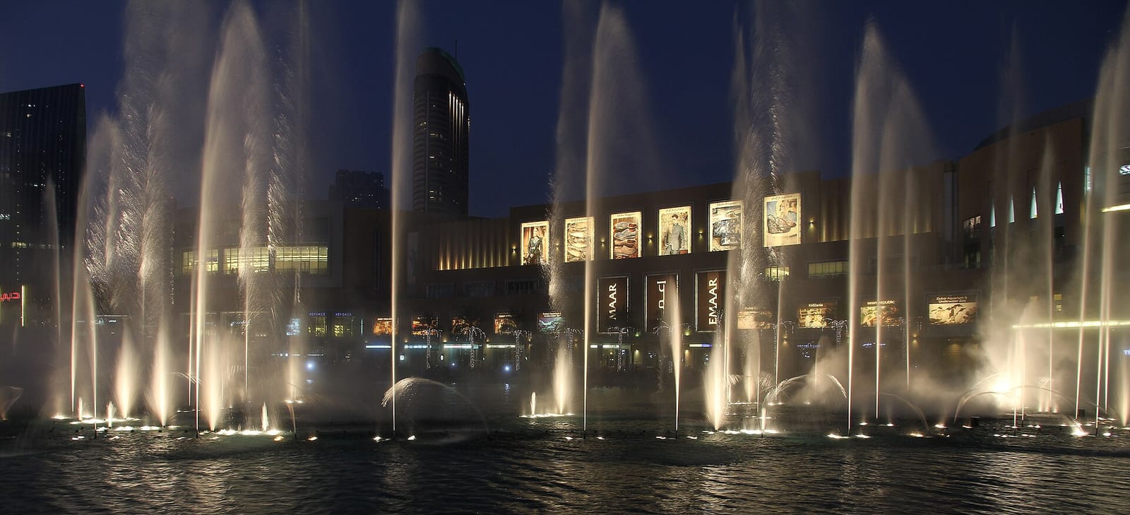 Dubai Fountain Lake Ride — Traditional Abra on Burj Lake