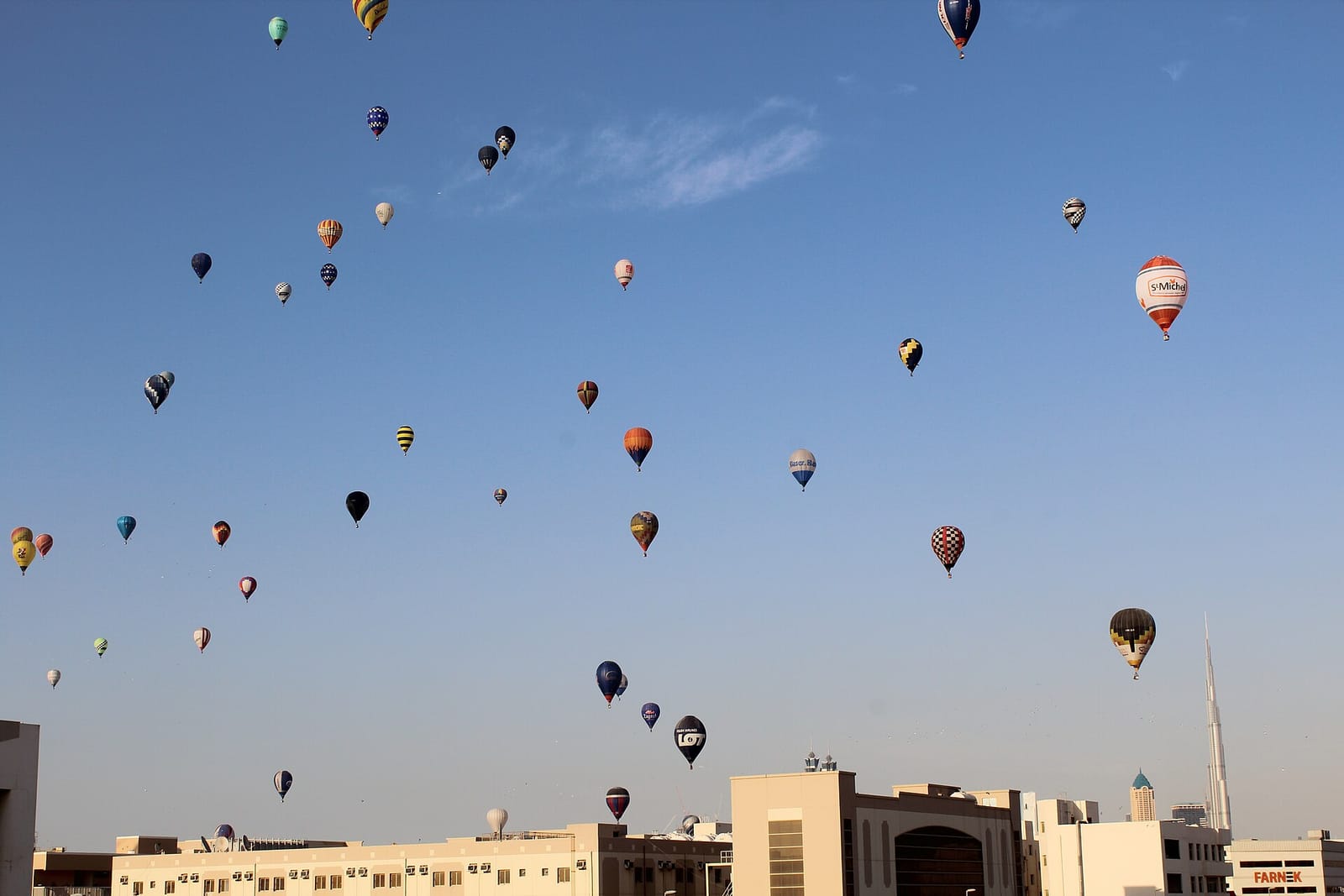 Hot Air Balloon Dubai — Sunrise Desert Flight Hot Air Balloon Dubai — Sunrise Desert Flight