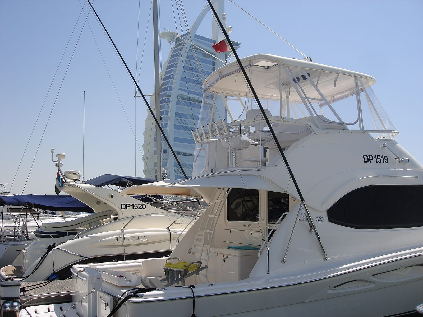 Luxury Yacht Rental Dubai — Private Charter